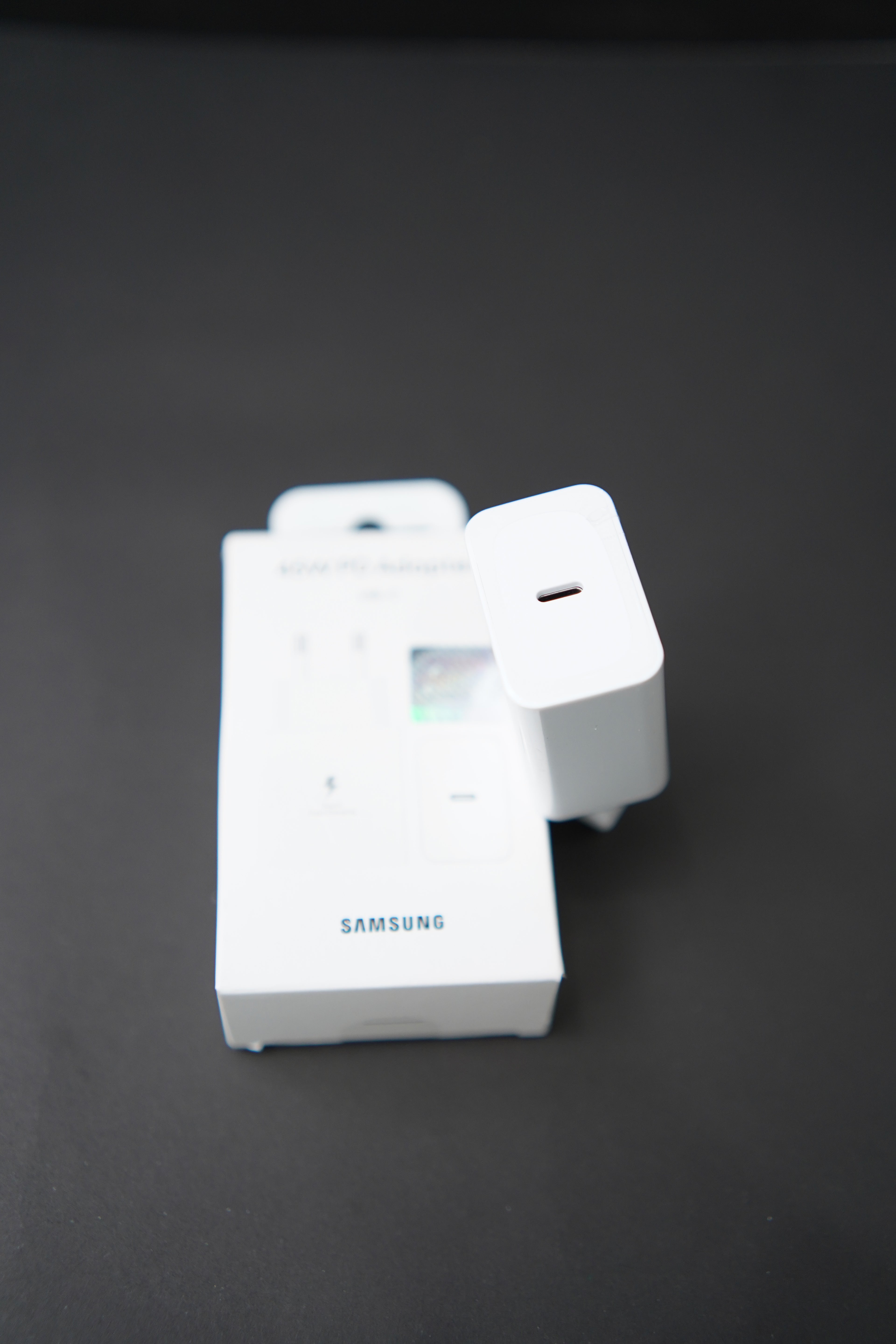 Samsung 25 Watt 2 Pin (White)